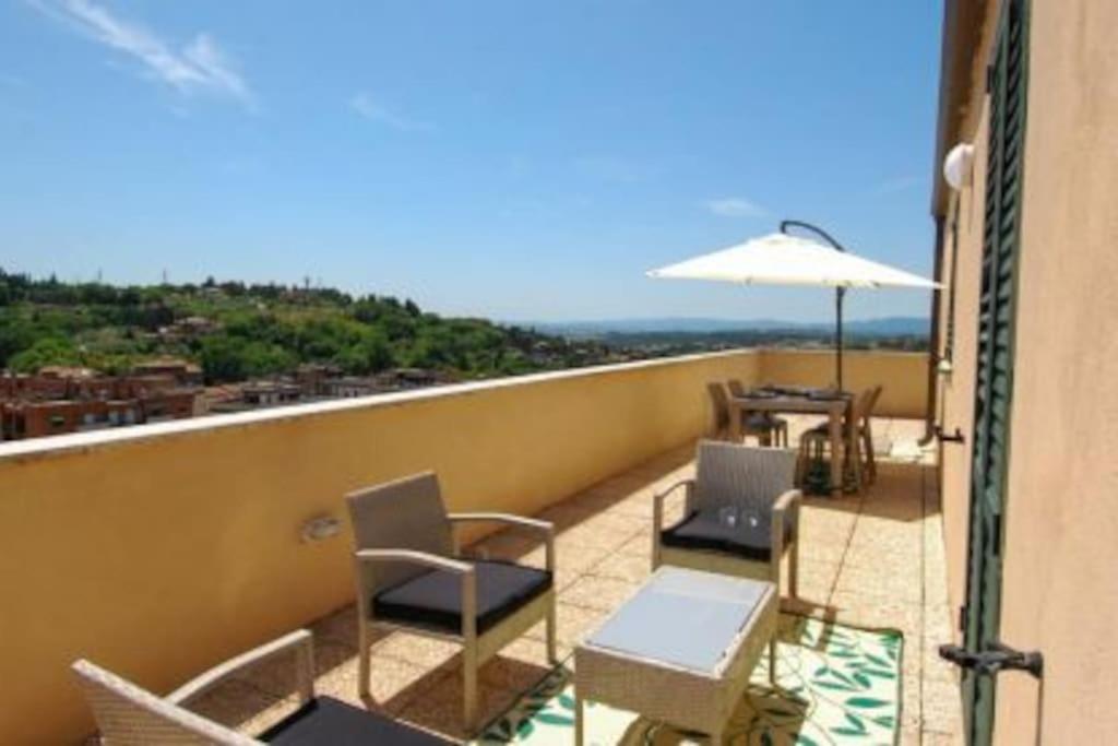 Ferienwohnung Exclusive Penthouse With 60 M2 Panoramic Terrace Perugia Exterior foto